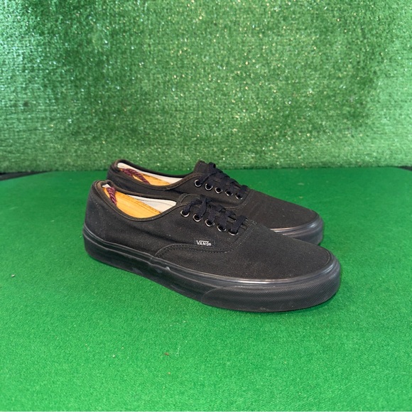 Vans Off The Wall Low Top Black Red TB4R Men’s size 9.5 - Picture 1 of 6